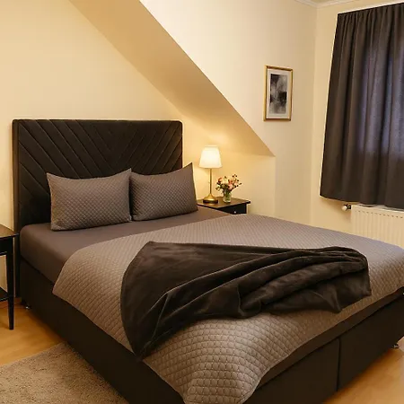 SOHO Private Zimmer&Rooms Im Herzen der Altstadt-2